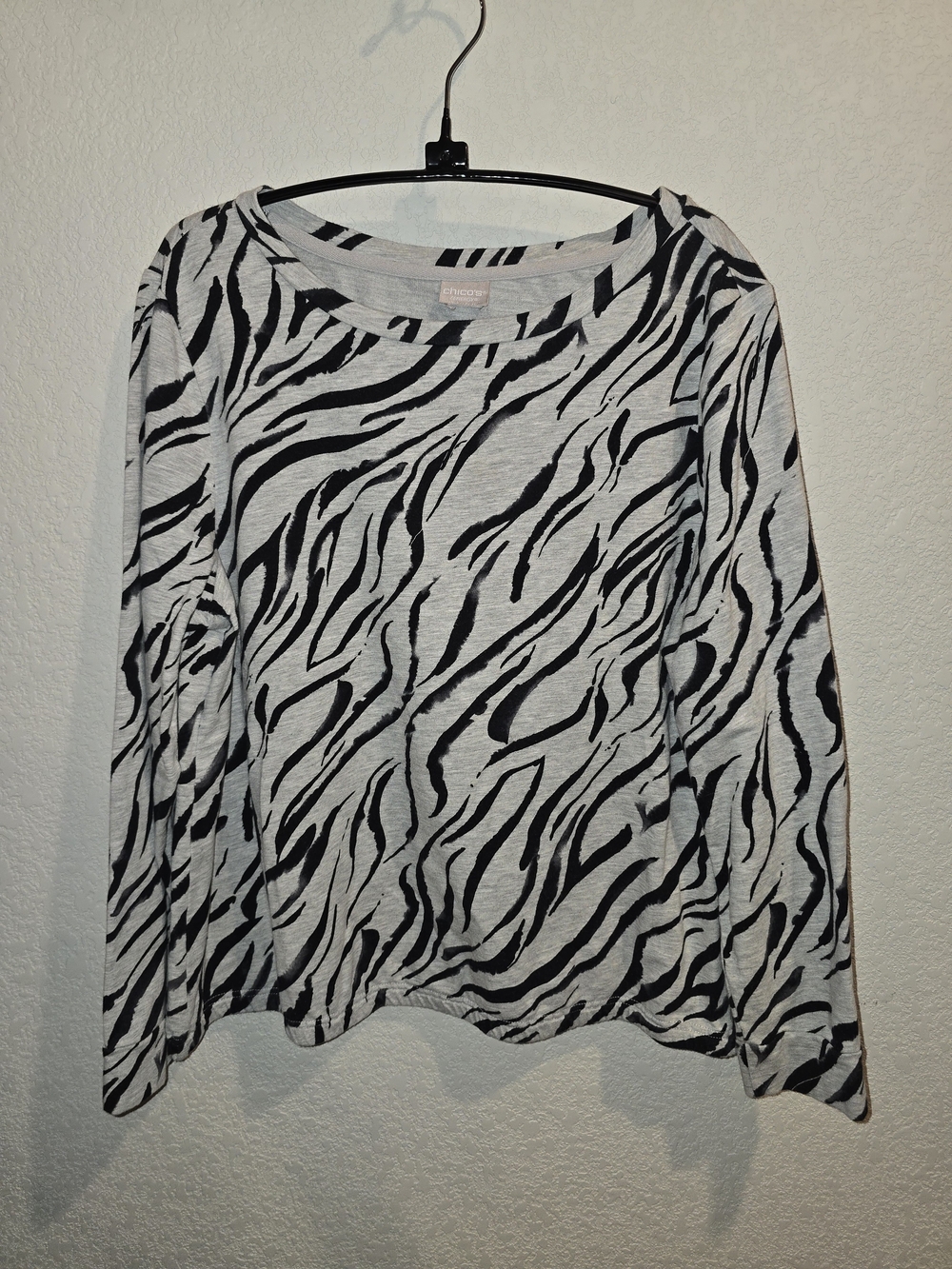 Chico's Zenergy Zebra Striped Knit Long Sleeve Top - Grey & Black
